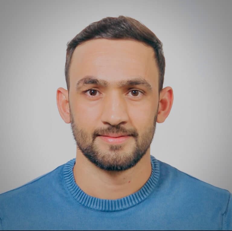 Younes-Rouabah-Junior-Service-Representative-Volvo-Financial-Services-Spa